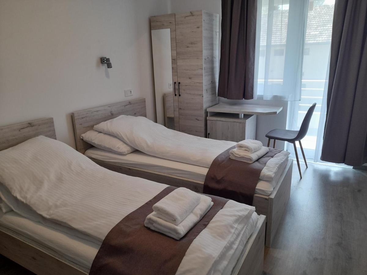 Hajdúszoboszló Orion Panzio B&B 외부 사진