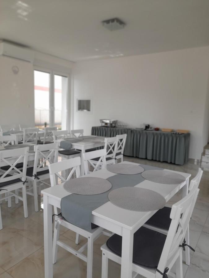Hajdúszoboszló Orion Panzio B&B 외부 사진